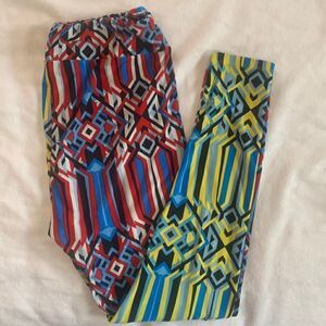 LuLaRoe TC Jester Leggings Plus size Graphic